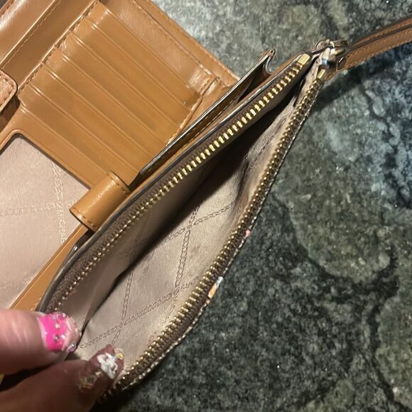 Michael kors limited edition jet set wristlet wallet - Picture 8 of 9